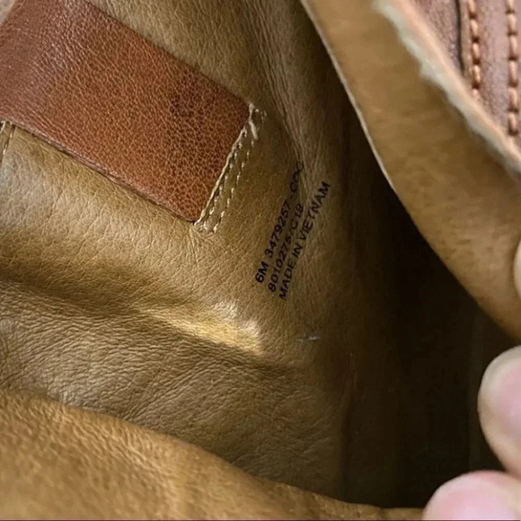 FRYE - Cowboy Style Leather Ankle Booties - Picture 8 of 9